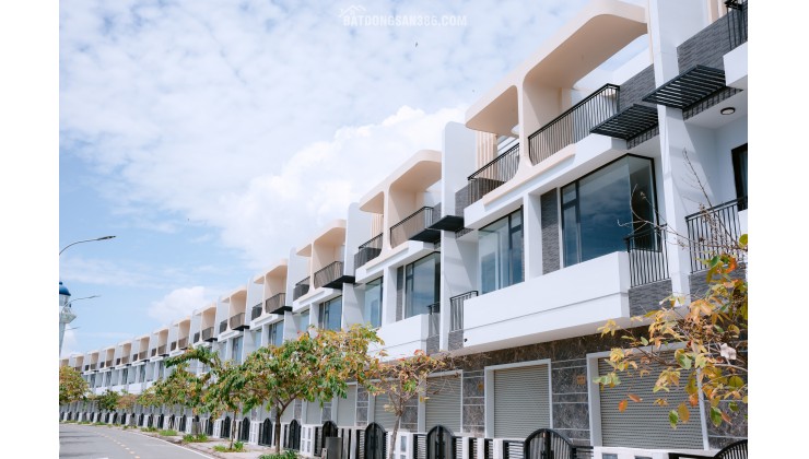Nhà phố đô thị biển The Light City  1 trệt 2 lầu  Chỉ từ 5,4 tỷ